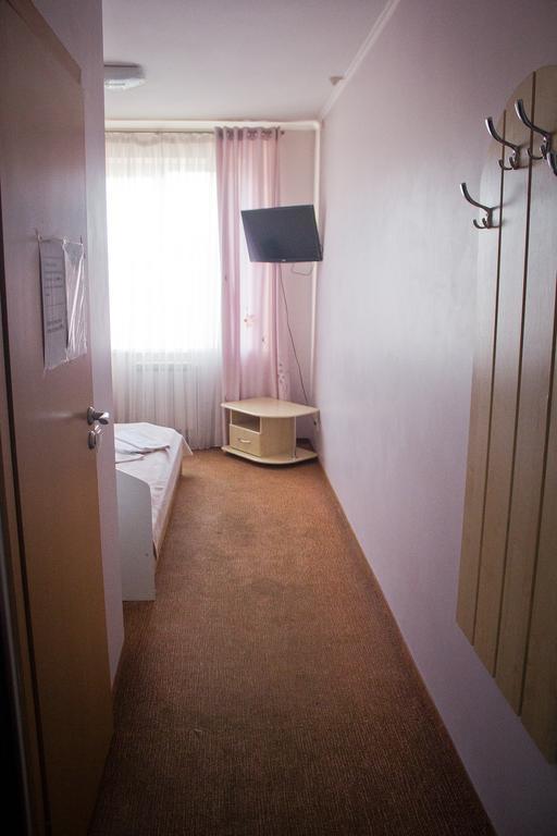 Motel Ivano-Frankivsk Rum bild