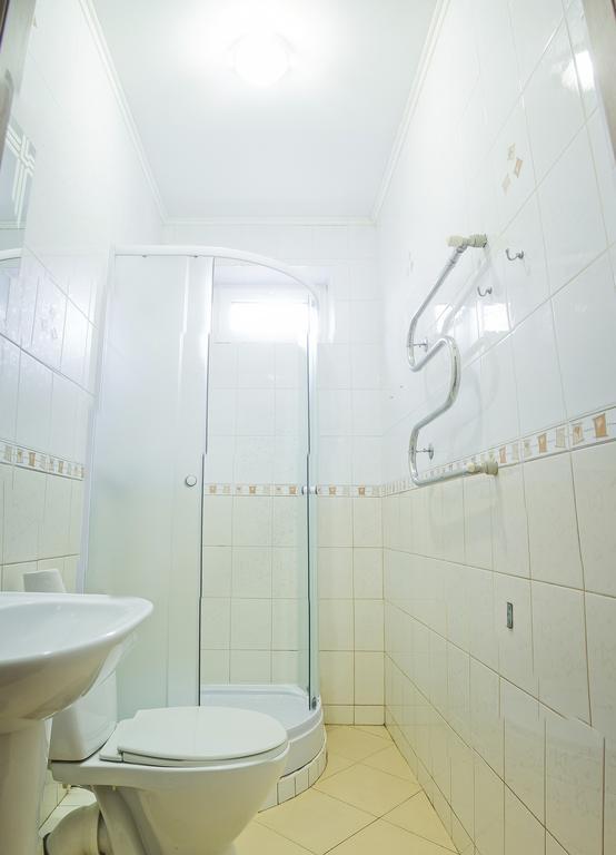 Motel Ivano-Frankivsk Rum bild